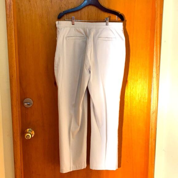 L..L. Bean Tan Cotton Pant. 16 - Picture 3 of 6